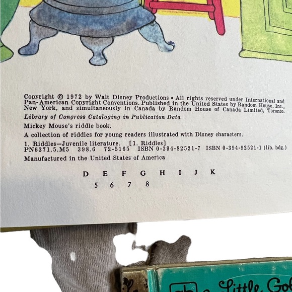 Set of three Vintage Disney Books - Picture 3 of 8